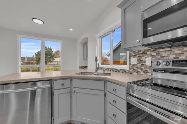 1889 Pilgrim Ave, Boise, ID 83704