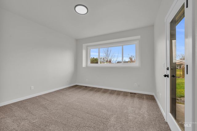 1889 Pilgrim Ave, Boise, ID 83704