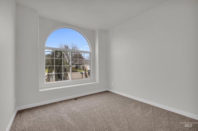 1889 Pilgrim Ave, Boise, ID 83704