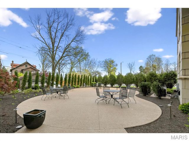 625 S Skinker Boulevard 1702, St Louis, MO 63105