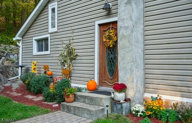 67 Glenwood Mt Rd, Vernon Twp., NJ 07461