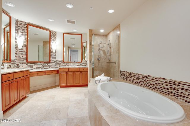 2211 E CAMELBACK Road 106, Phoenix, AZ 85016