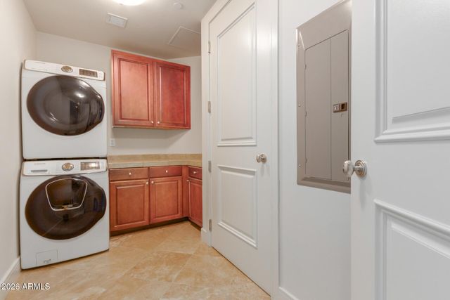 2211 E CAMELBACK Road 106, Phoenix, AZ 85016