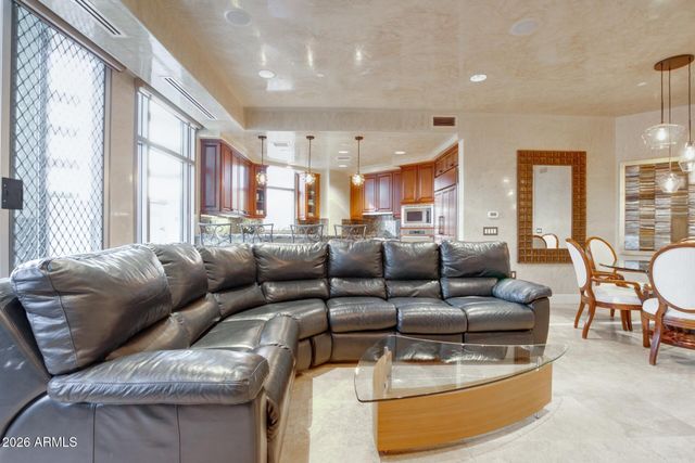 2211 E CAMELBACK Road 106, Phoenix, AZ 85016