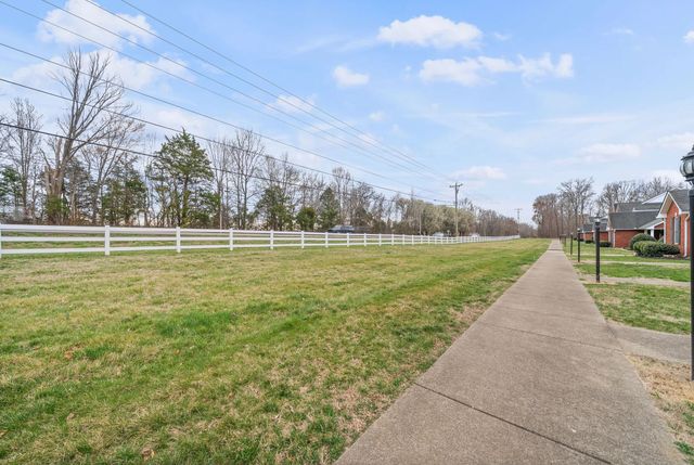 207 Bailey Ln Unit 102, Pleasant View, TN 37146