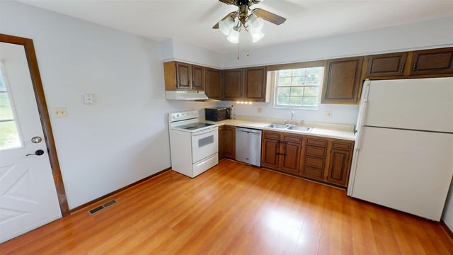 2152 Johnstown Road, Huntington, WV 25701