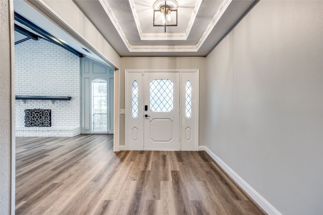 9742 Amberley Drive, Dallas, TX 75243