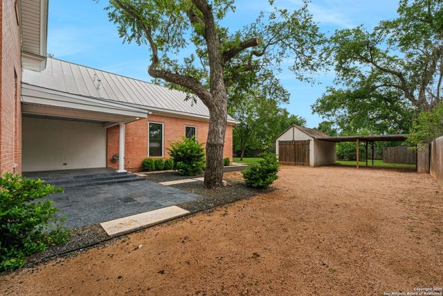 509 W Austin St, Fredericksburg, TX 78624