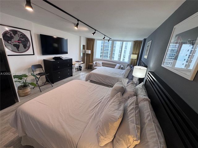 19201 Collins Ave 718, Sunny Isles Beach, FL 33160
