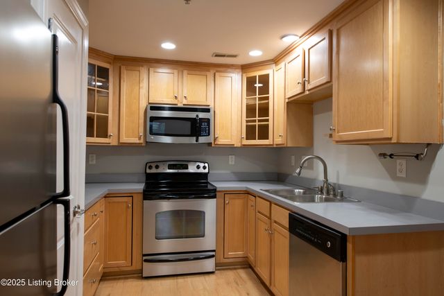 2411 Brownsboro Rd 203, Louisville, KY 40206