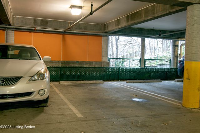 2411 Brownsboro Rd 203, Louisville, KY 40206