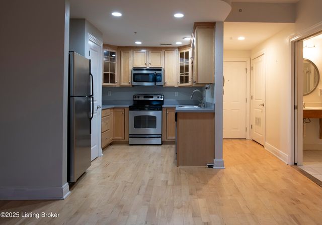 2411 Brownsboro Rd 203, Louisville, KY 40206