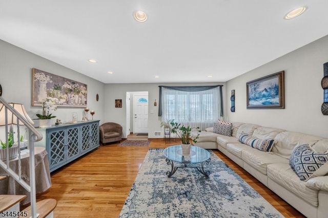 203 Amboy Ave, South Plainfield Boro, NJ 07080