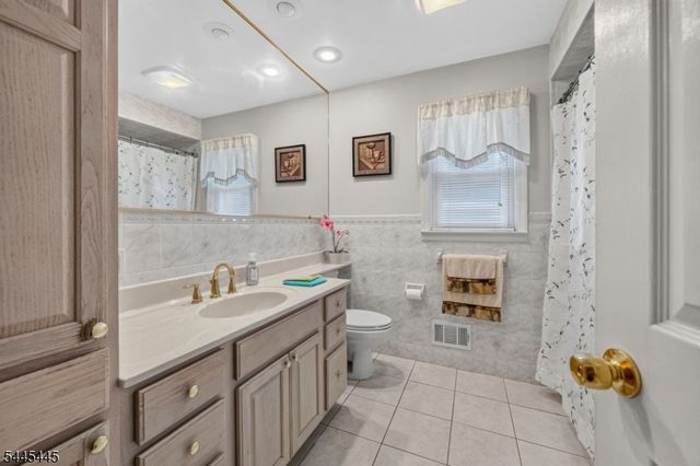203 Amboy Ave, South Plainfield Boro, NJ 07080