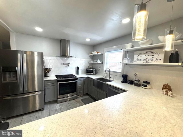 2328 LONEY ST, Philadelphia, PA 19152