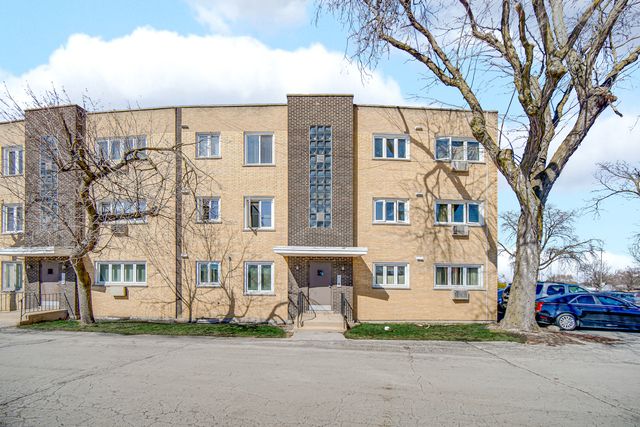 10336 S Pulaski Road 202, Oak Lawn, IL 60453