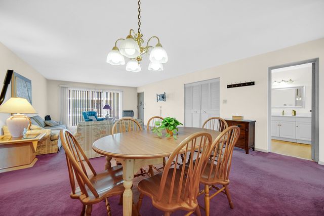 10336 S Pulaski Road 202, Oak Lawn, IL 60453