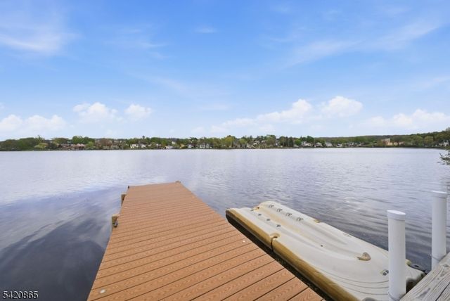 19 Musconetcong Ave, Stanhope Boro, NJ 07874