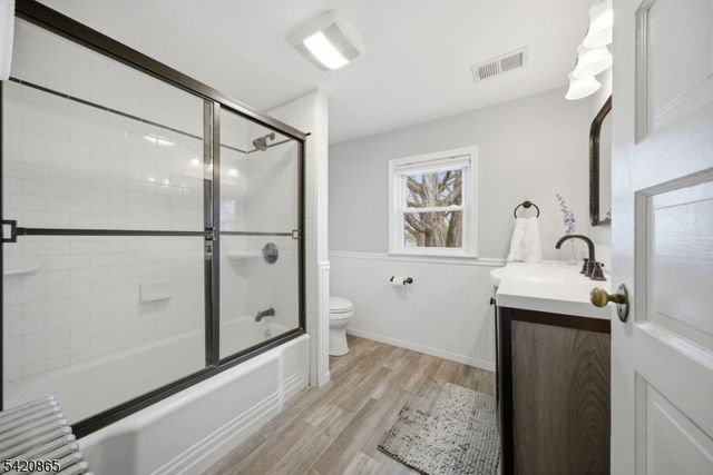 19 Musconetcong Ave, Stanhope Boro, NJ 07874