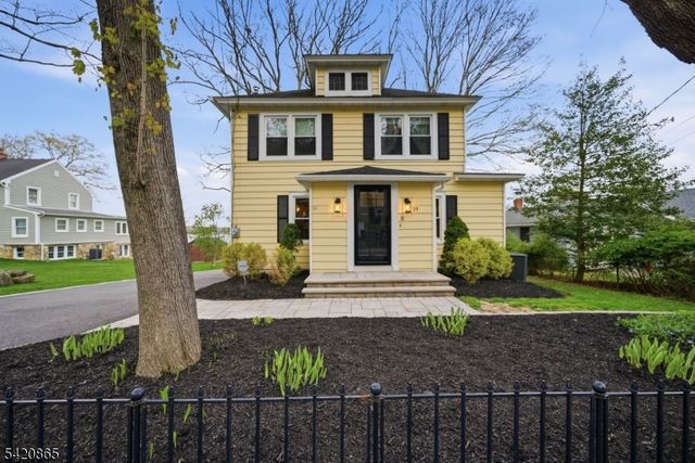 19 Musconetcong Ave, Stanhope Boro, NJ 07874