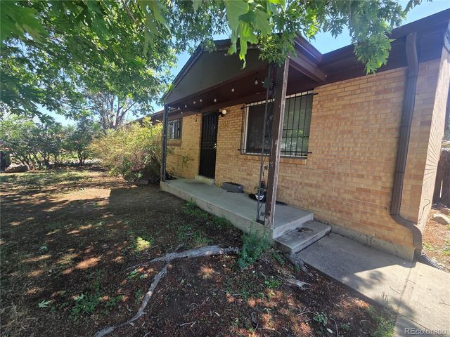 5502 Scranton Street, Denver, CO 80239