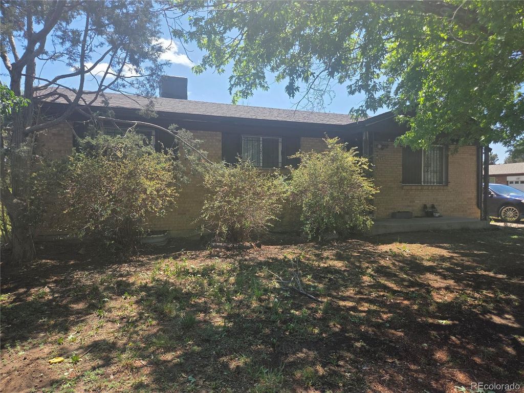 5502 Scranton Street, Denver, CO 80239