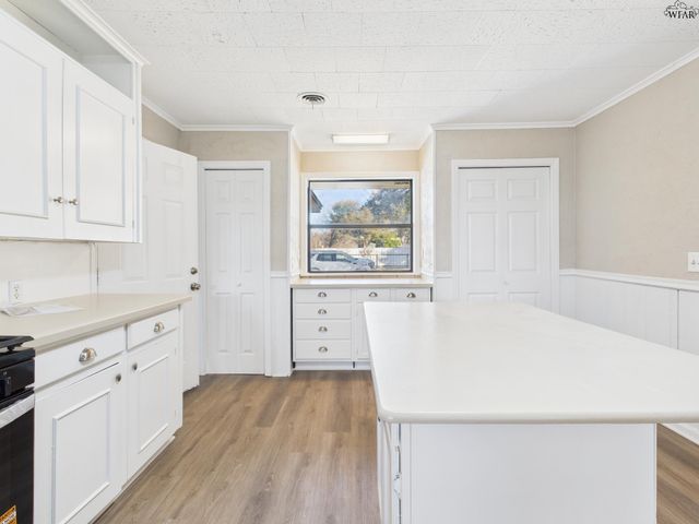 3011 GORDON STREET, Vernon, TX 76384