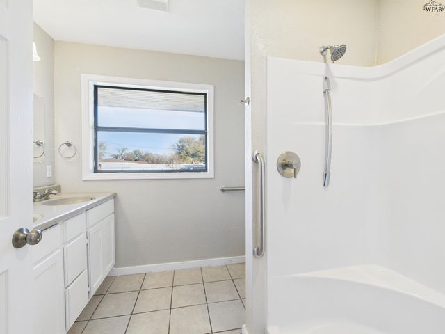 3011 GORDON STREET, Vernon, TX 76384