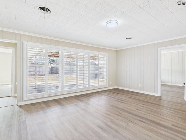 3011 GORDON STREET, Vernon, TX 76384