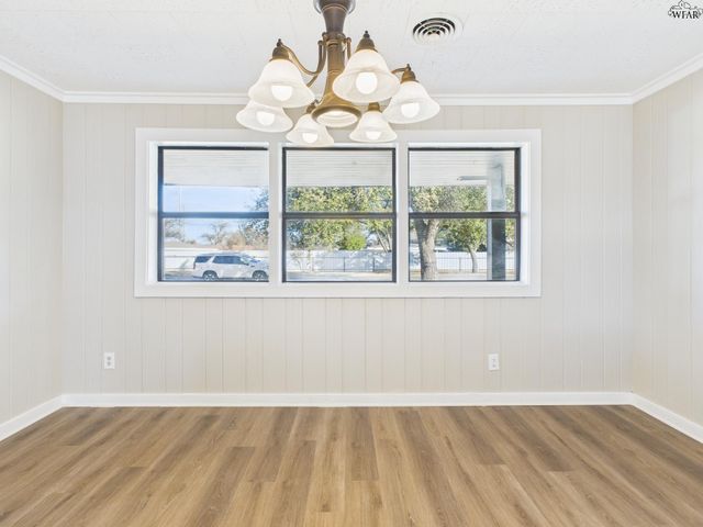 3011 GORDON STREET, Vernon, TX 76384