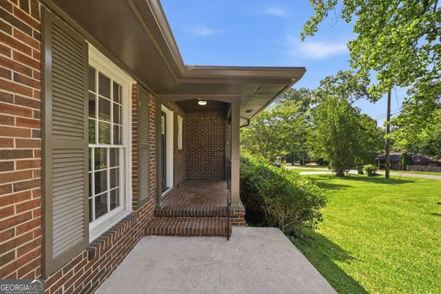 61 Barrett Circle SE, Marietta, GA 30060