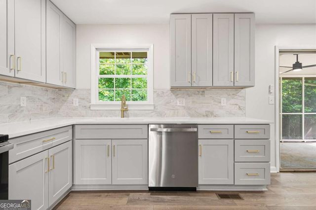 61 Barrett Circle SE, Marietta, GA 30060