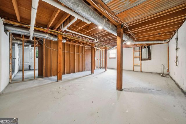 61 Barrett Circle SE, Marietta, GA 30060