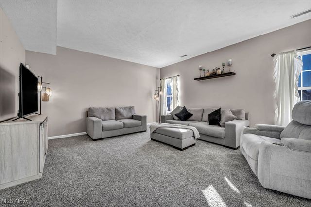 612 S Settlers Lane, Painesville, OH 44077