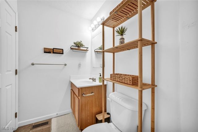 612 S Settlers Lane, Painesville, OH 44077