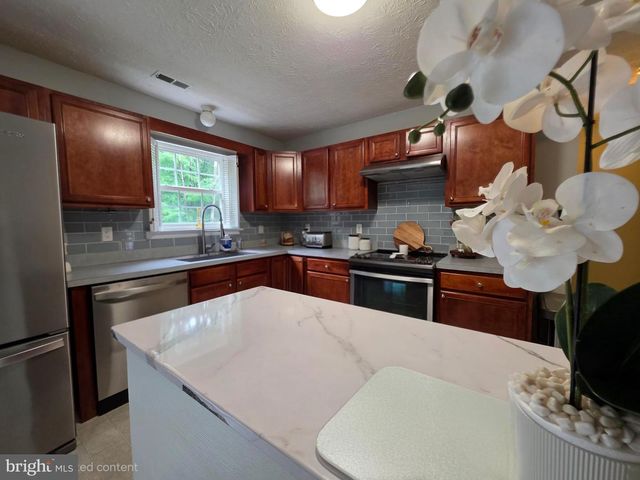112 ASHLEY DR, Winchester, VA 22602