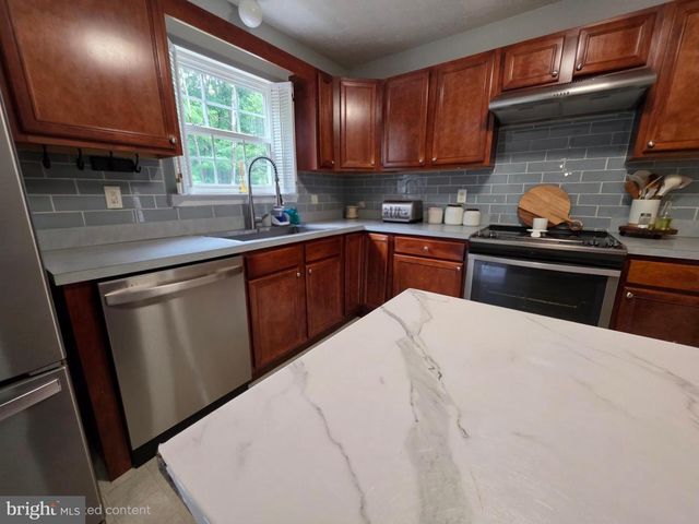 112 ASHLEY DR, Winchester, VA 22602