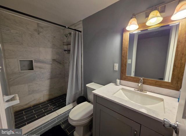 112 ASHLEY DR, Winchester, VA 22602