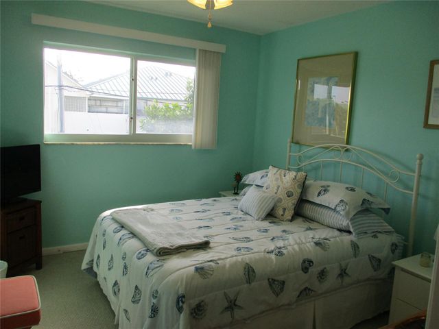 2100 NE 38th Street 217, Lighthouse Point, FL 33064