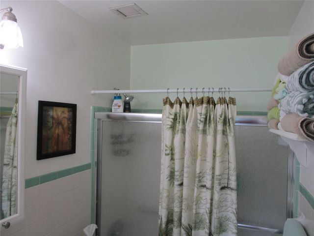 2100 NE 38th Street 217, Lighthouse Point, FL 33064