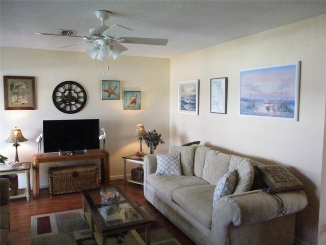 2100 NE 38th Street 217, Lighthouse Point, FL 33064