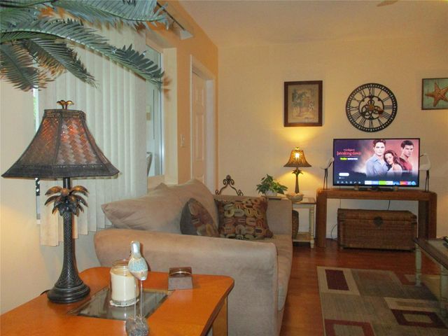 2100 NE 38th Street 217, Lighthouse Point, FL 33064