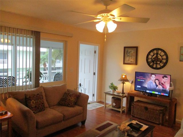 2100 NE 38th Street 217, Lighthouse Point, FL 33064