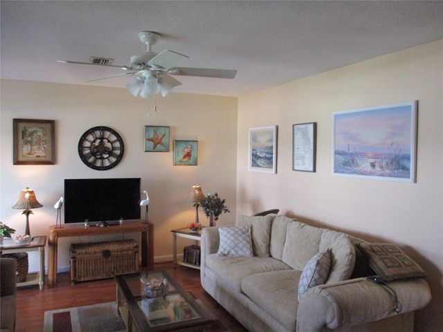 2100 NE 38th Street 217, Lighthouse Point, FL 33064