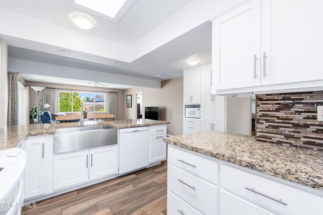 9811 W REDWOOD Drive, Sun City, AZ 85351