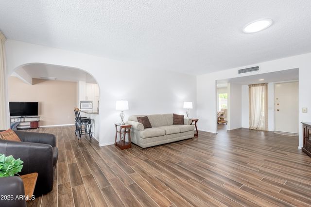 9811 W REDWOOD Drive, Sun City, AZ 85351