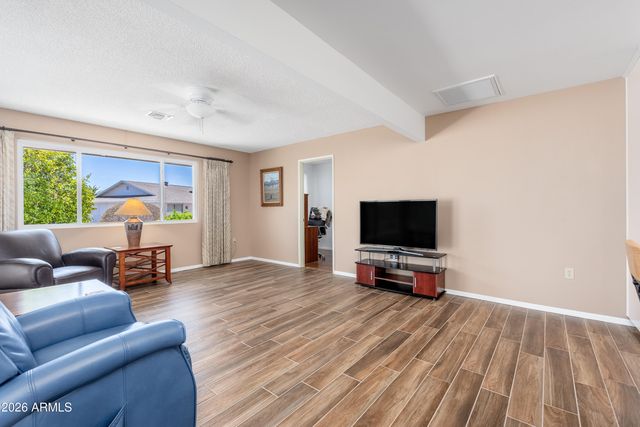 9811 W REDWOOD Drive, Sun City, AZ 85351