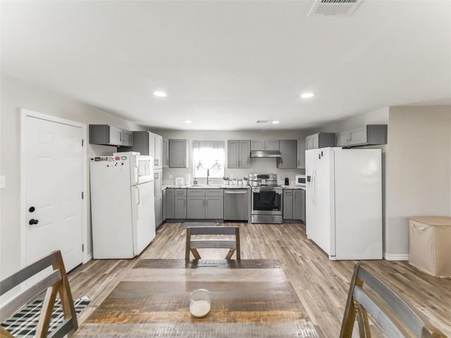 157 Lakeview Drive S, Livingston, TX 77351