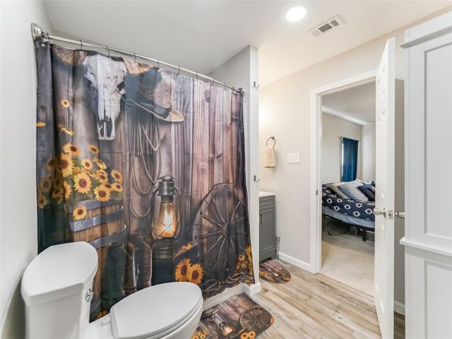 157 Lakeview Drive S, Livingston, TX 77351