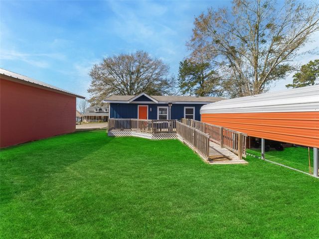 157 Lakeview Drive S, Livingston, TX 77351